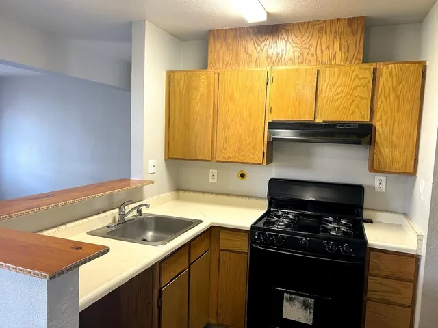 $309,000 | 2366 North Main Street, Unit 8, Salinas, CA 93906