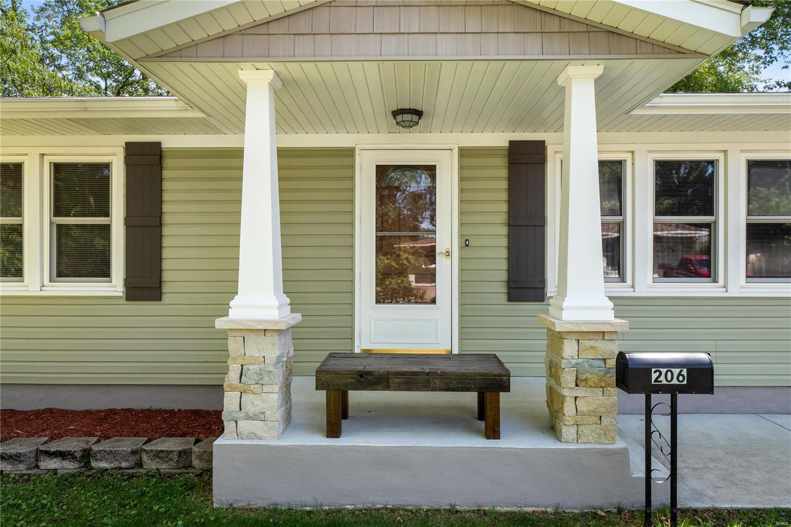 206 Gardner Street Columbia, IL 62236 - Photo 3 of 31 Gallery Image 3