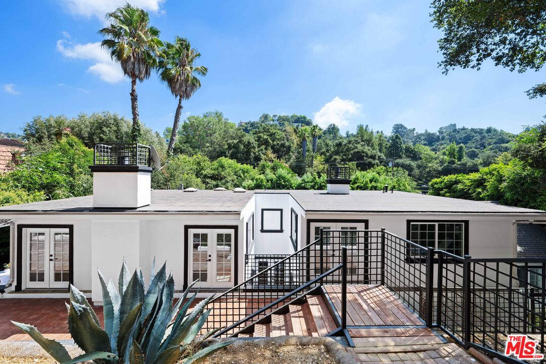 2563 Hutton Dr  