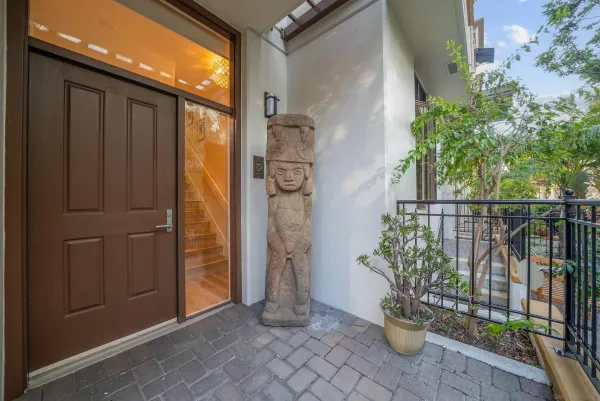 $1,429,000 | 700 West Harbor Drive, Unit TH5, San Diego, CA 92101