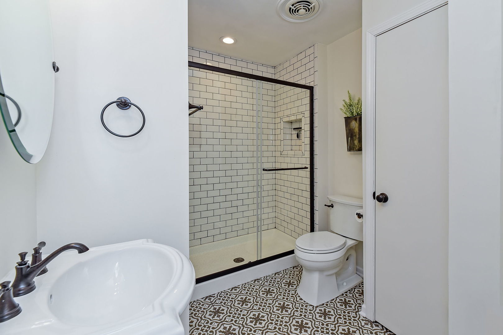601 Saddle Road Wheaton, IL 60187 - Photo 8 of 17