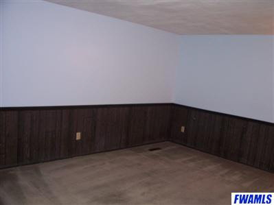1705 S Road Garrett, IN 46738 - Photo 2 of 4 Gallery Image 2