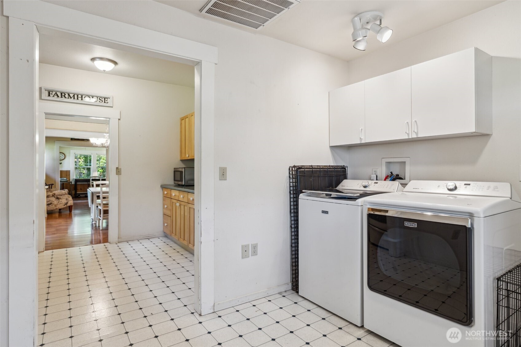 3381 Centralia Alpha Road Onalaska, WA 98570 - Photo 17 of 30 a kitchen with a stove a sink and a refrigerator