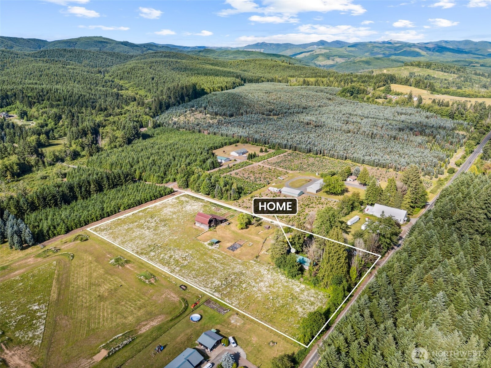 3381 Centralia Alpha Road Onalaska, WA 98570 - Photo 28 of 30 a view of a tennis court