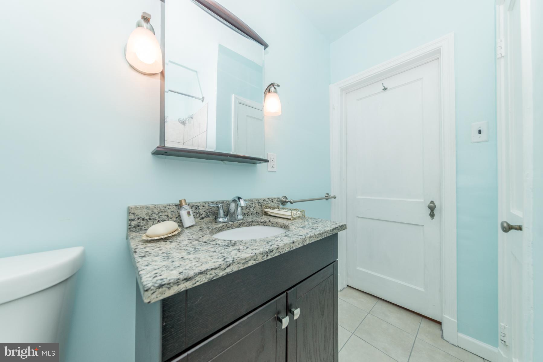 1628 Ralworth Road Baltimore, MD 21218 - Photo 17 of 26 Bath (Master)