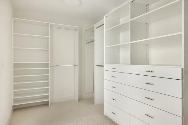 $2,349,900 | 5946 Kochs Crossing, Independence, MN 55359