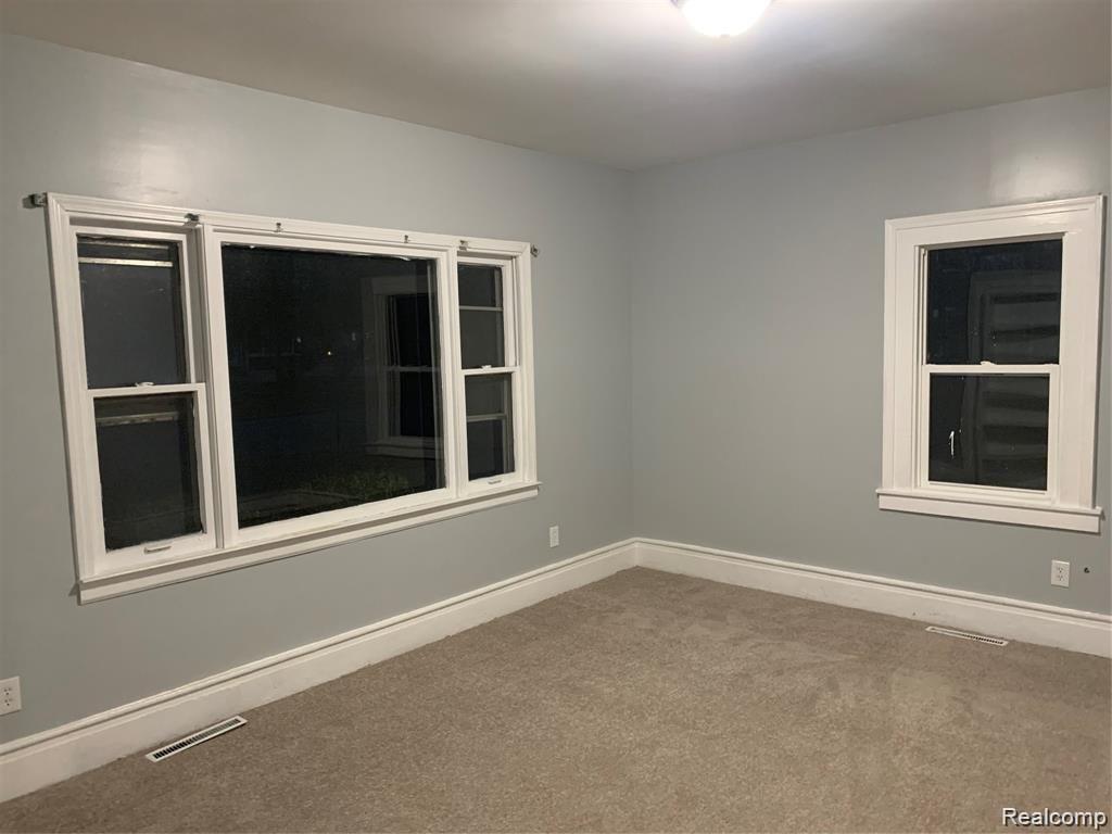 518 North Locust Street Adrian, MI 49221 - Photo 8 of 13