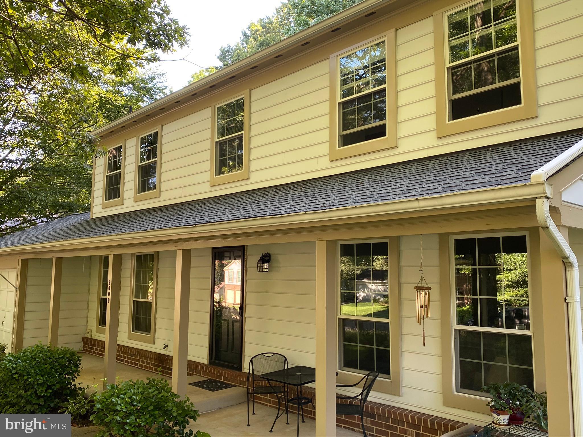 9009 Octavia Court Springfield, VA 22153 - Photo 7 of 80 Perfect Front Porch!