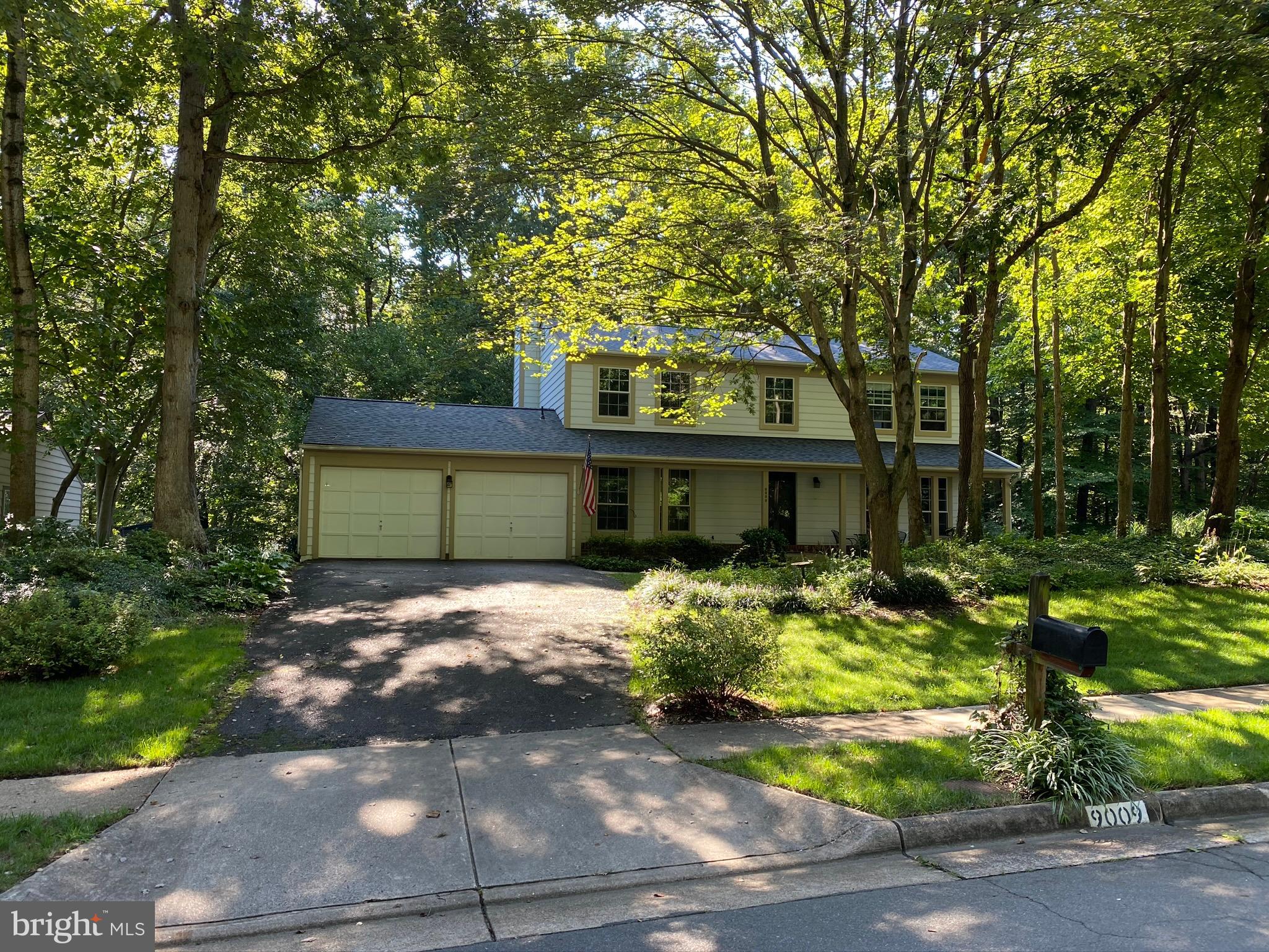 9009 Octavia Court Springfield, VA 22153 - Photo 8 of 80 Charming Street- Cul-de-Sac!