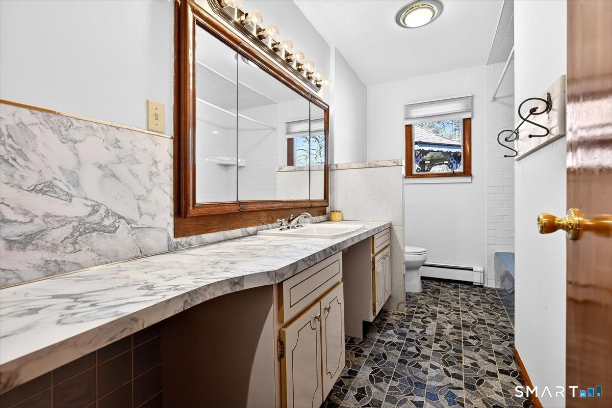 21 Rexview Circle Trumbull, CT 06611 - Photo 11 of 38