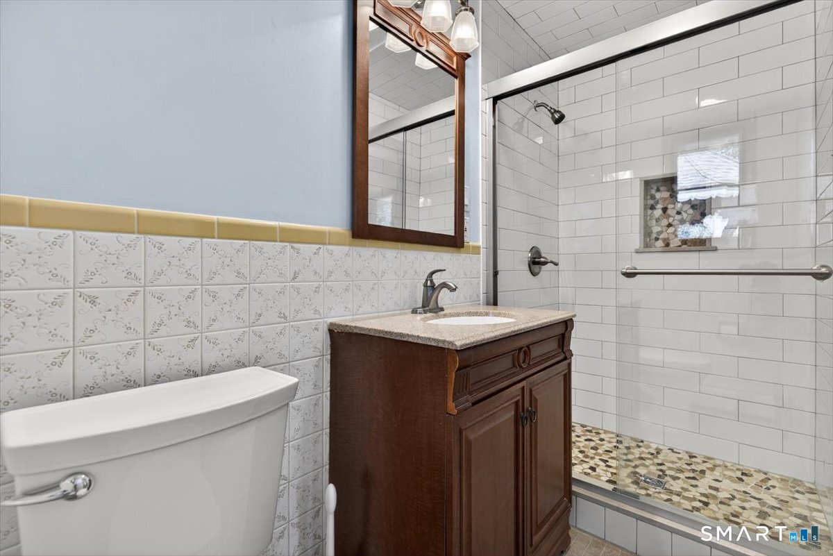 21 Rexview Circle Trumbull, CT 06611 - Photo 15 of 38