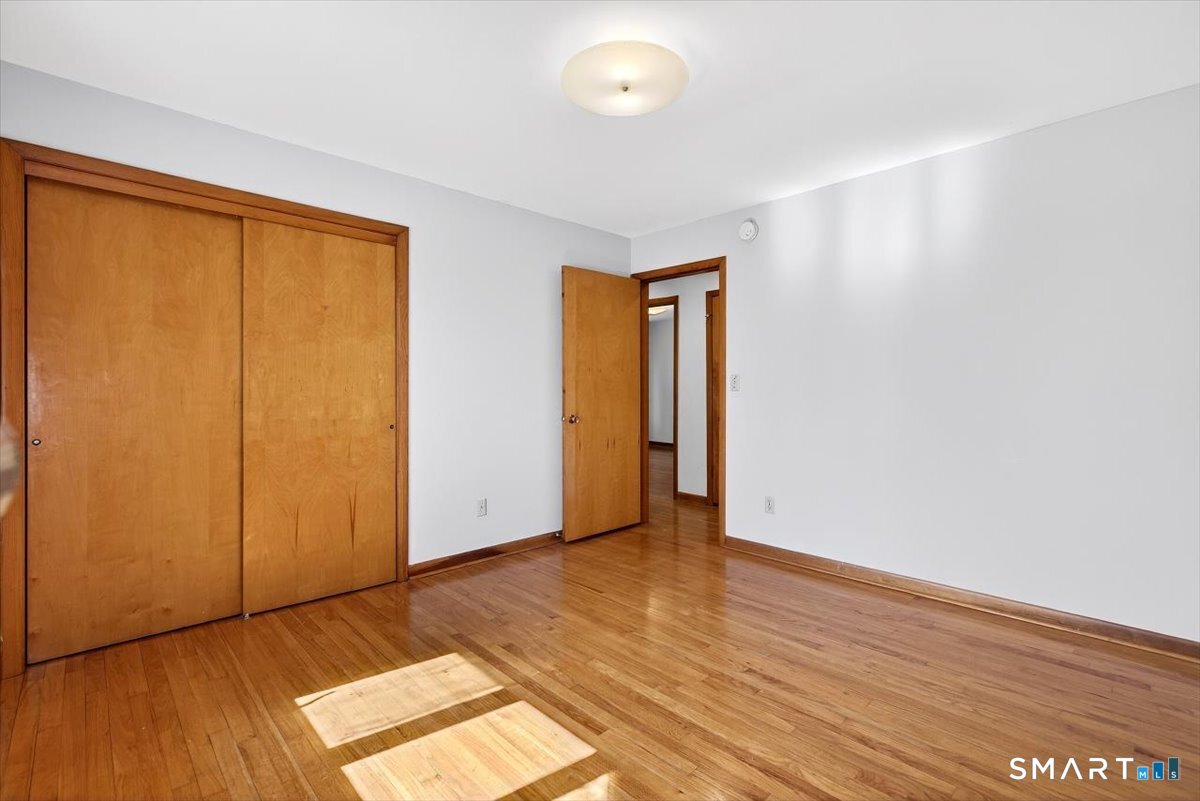 21 Rexview Circle Trumbull, CT 06611 - Photo 18 of 38