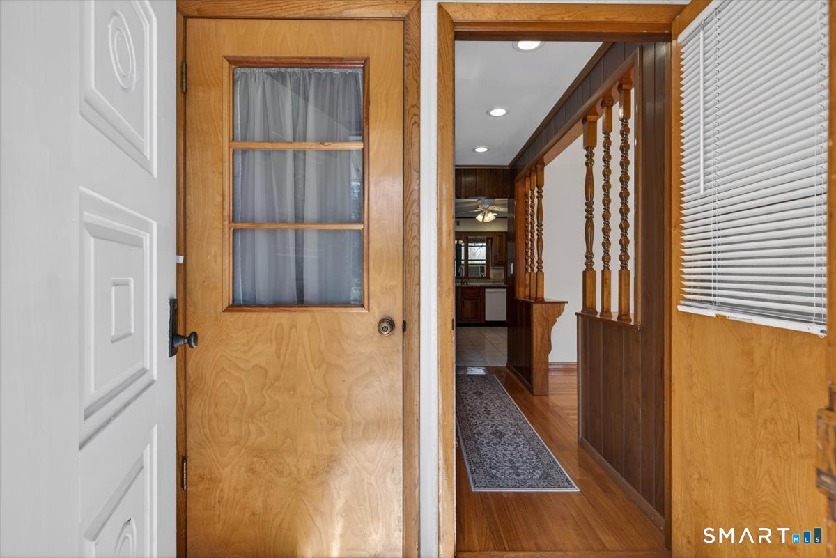 21 Rexview Circle Trumbull, CT 06611 - Photo 3 of 38