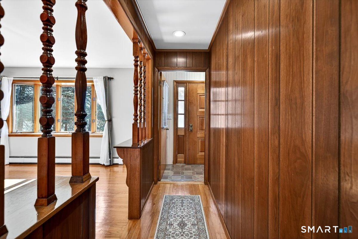 21 Rexview Circle Trumbull, CT 06611 - Photo 4 of 38