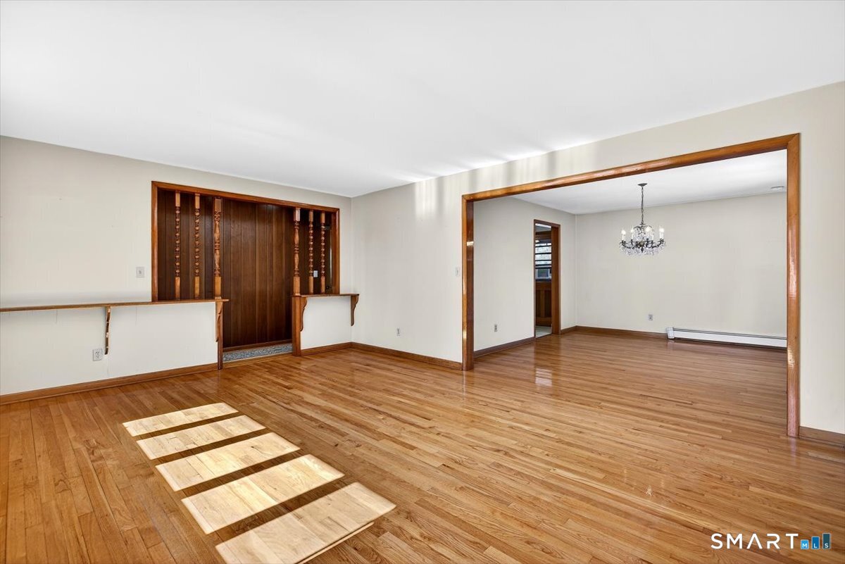 21 Rexview Circle Trumbull, CT 06611 - Photo 5 of 38