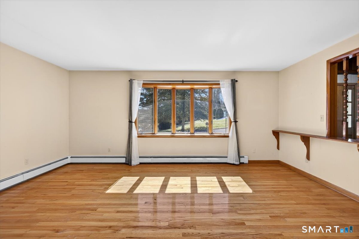 21 Rexview Circle Trumbull, CT 06611 - Photo 6 of 38