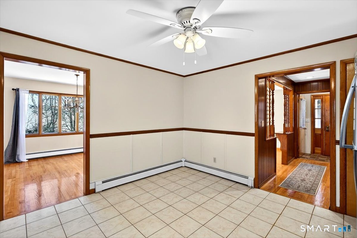 21 Rexview Circle Trumbull, CT 06611 - Photo 10 of 38