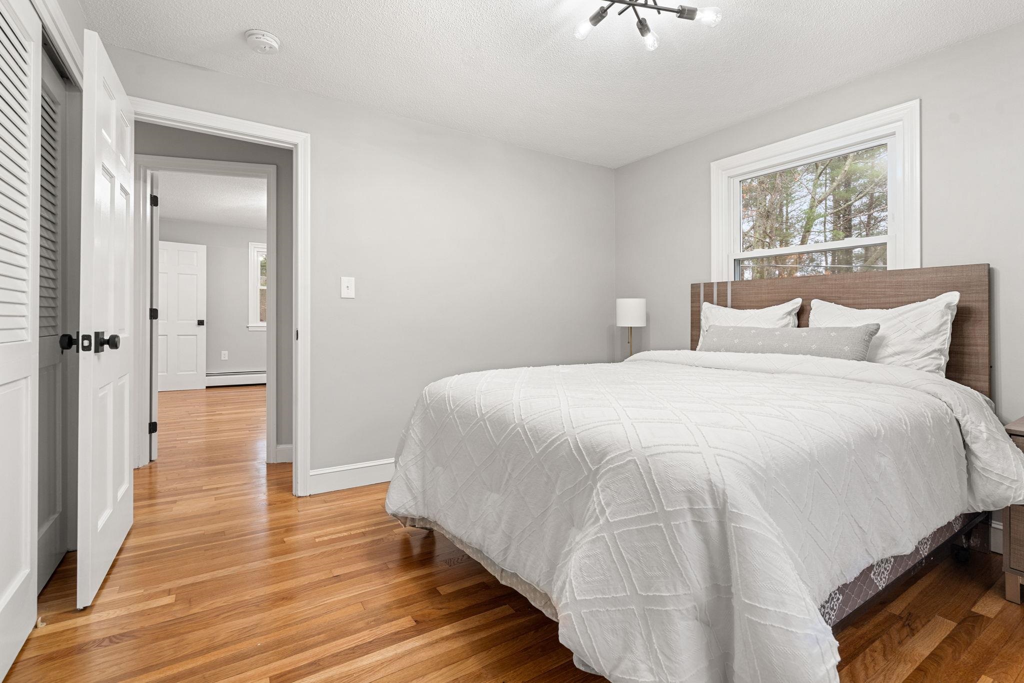 12 Olde Coach Road Derry, NH 03038 - Photo 30 of 40