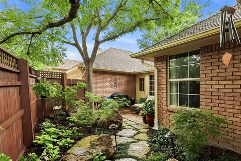 $495,000 | 6913 Allen Pl Drive, Fort Worth, TX 76116