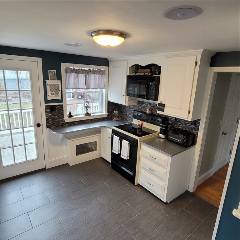 33 Wasaga Road Pawtucket, RI 02861 - Photo 5 of 15 Gallery Image 5
