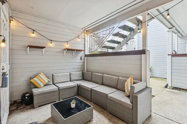 $305,000 | 7401 Auburn Oaks Court, Unit Q, Citrus Heights, CA 95621