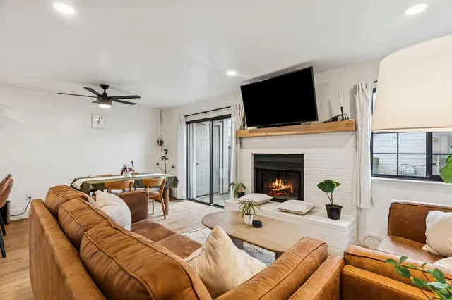 $305,000 | 7401 Auburn Oaks Court, Unit Q, Citrus Heights, CA 95621