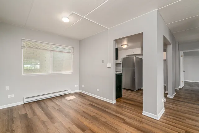 $1,995 | 329 Kimbell Avenue, Unit 9, Elmhurst, IL 60126