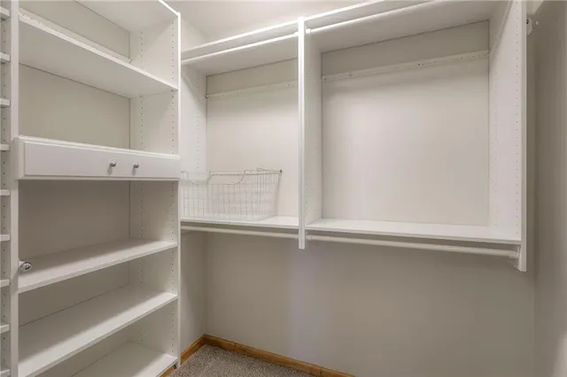 $400,000 | 2705 South Breckenridge Drive, Independence, MO 64055