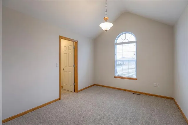 $400,000 | 2705 South Breckenridge Drive, Independence, MO 64055