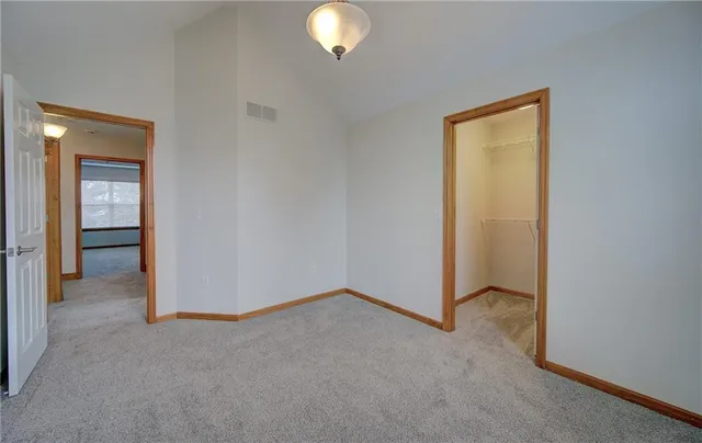 $400,000 | 2705 South Breckenridge Drive, Independence, MO 64055