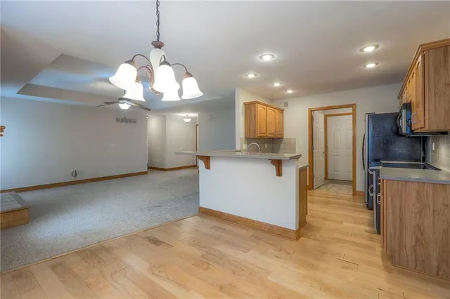 $400,000 | 2705 South Breckenridge Drive, Independence, MO 64055