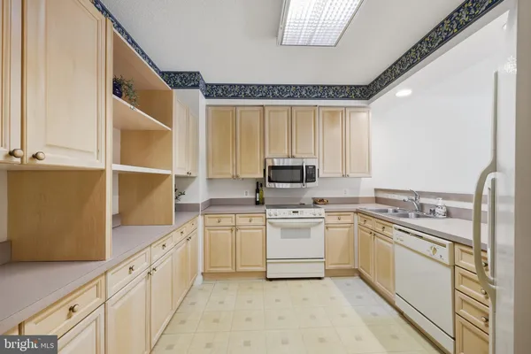 $270,000 | 3005 South Leisure World Boulevard South, Unit 318, Silver Spring, MD 20906