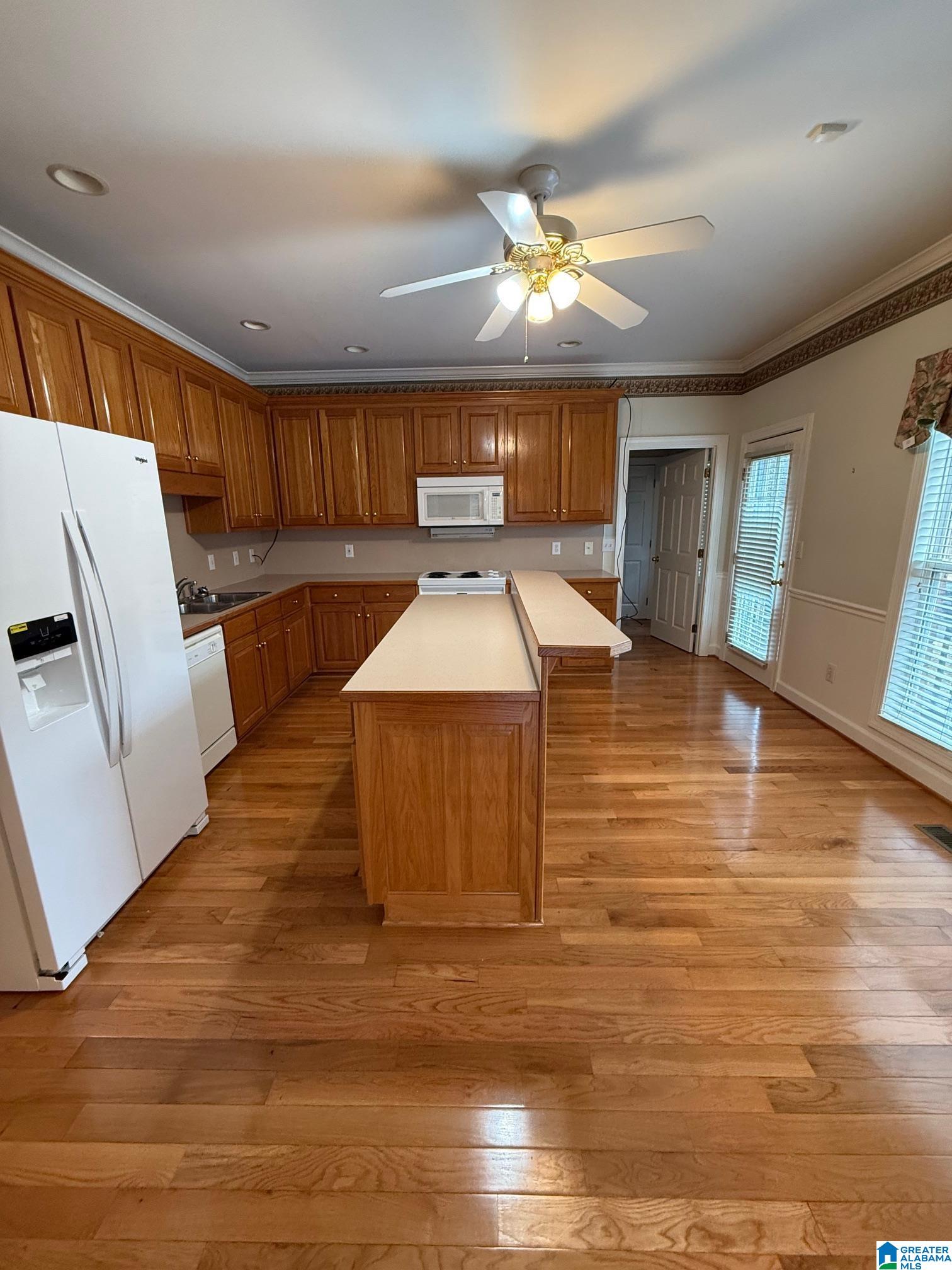 213 Castleman Circle Leeds, AL 35094 - Photo 8 of 18