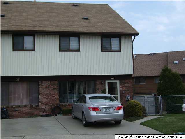 39 Hickory Circle Staten Island, NY 10312 - Photo 11 of 11 Additional Photo