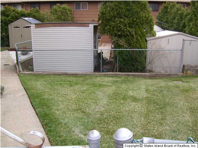 39 Hickory Circle Staten Island, NY 10312 - Photo 10 of 11 Additional Photo