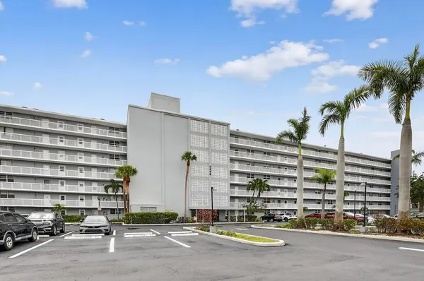 $180,000 | 5500 Northwest 2nd Avenue, Unit 121, Boca Raton, FL 33487