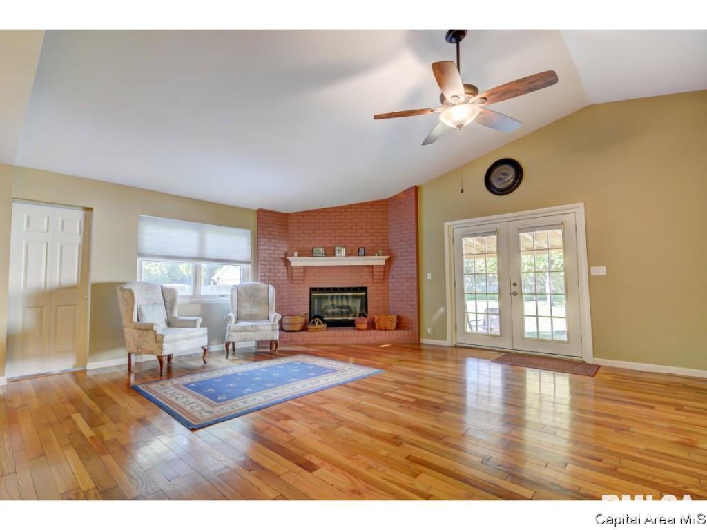 429 North Walnut Street Rochester, IL 62563 - Photo 11 of 33