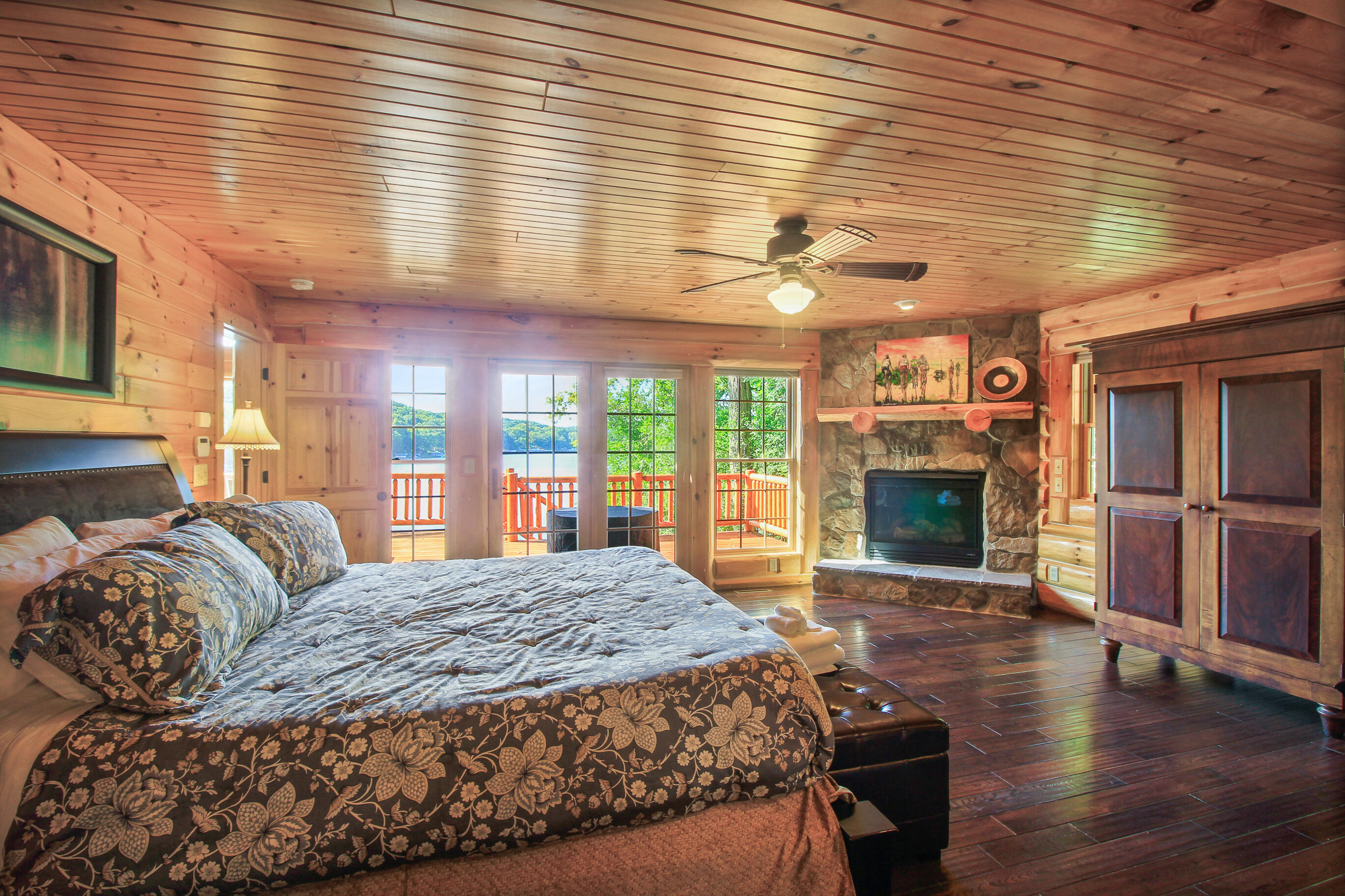 N7935 County Road P Whitewater, WI 53190 - Photo 36 of 77 Primary Suite Lakeview & FP