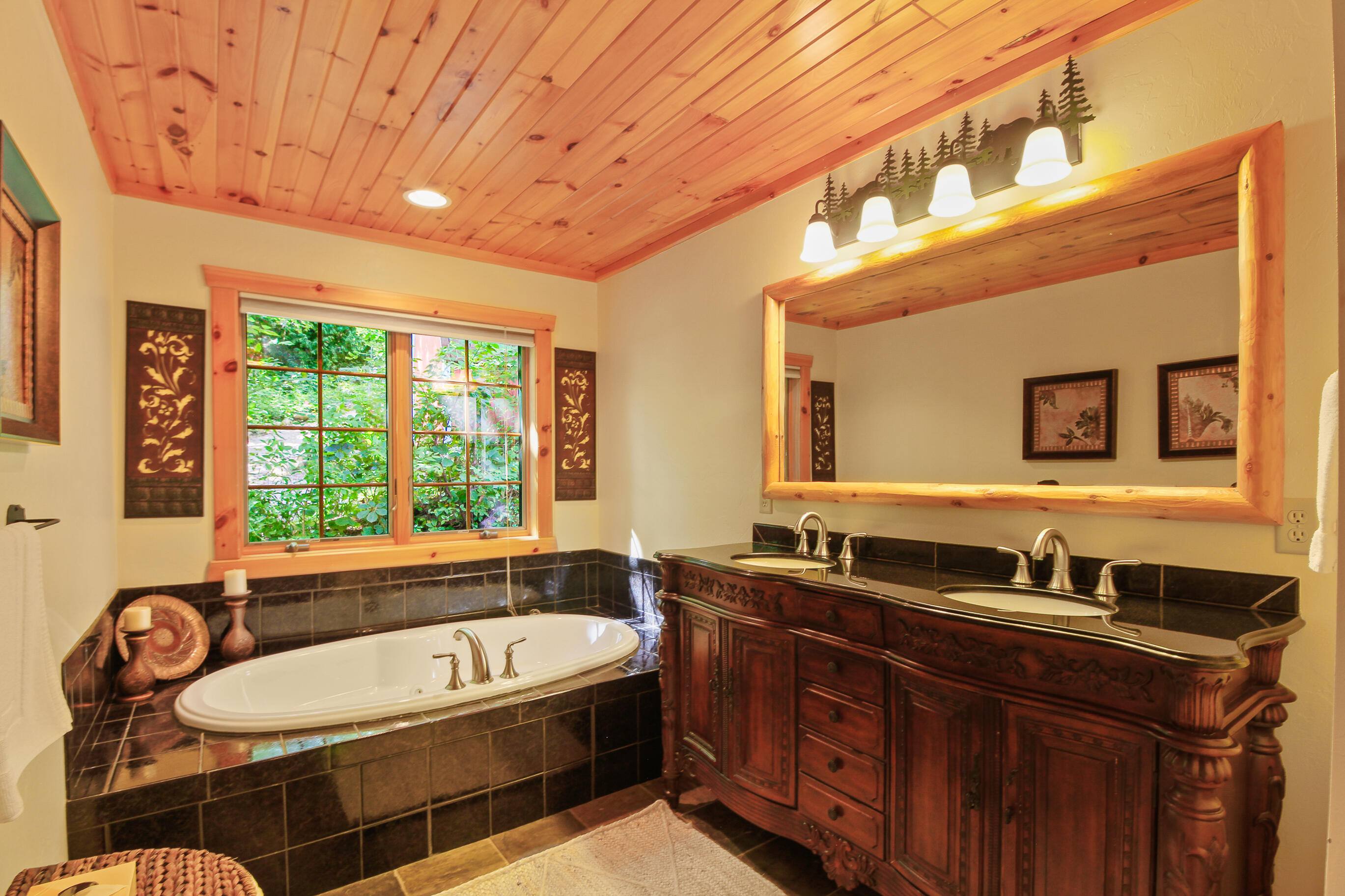 N7935 County Road P Whitewater, WI 53190 - Photo 39 of 77 Primary Bath