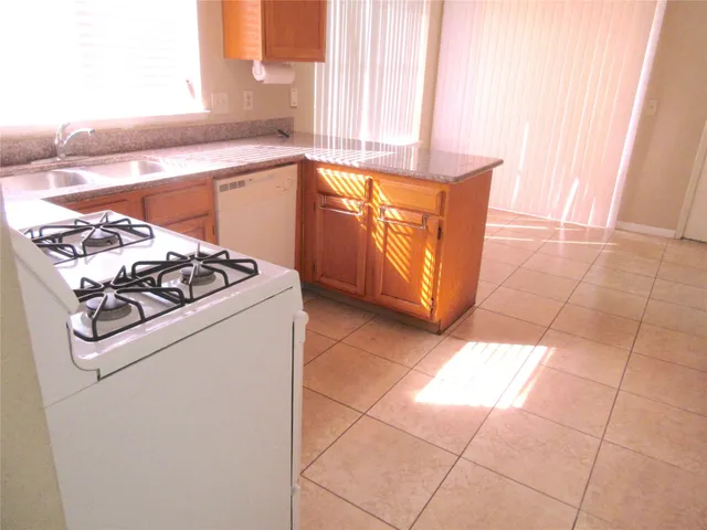 $1,750 | 2626 Planters House Lane, Katy, TX 77449