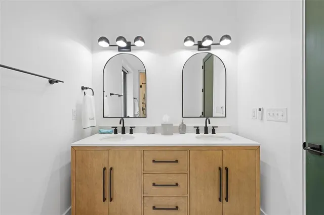 $2,224,000 | 18404 County Road 264, Oakwood, TX 75855