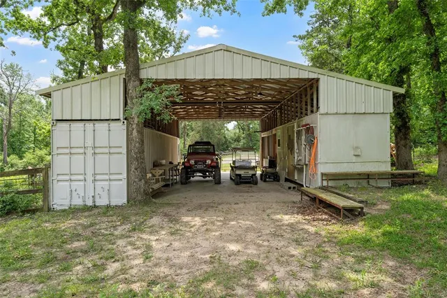 $2,224,000 | 18404 County Road 264, Oakwood, TX 75855