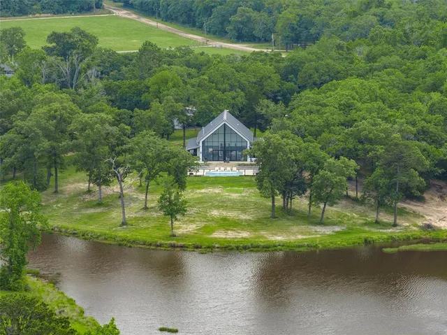 $2,224,000 | 18404 County Road 264, Oakwood, TX 75855