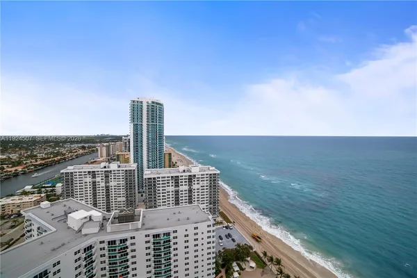 $8,995 | 3101 South Ocean Drive, Unit 2907, Hollywood, FL 33019