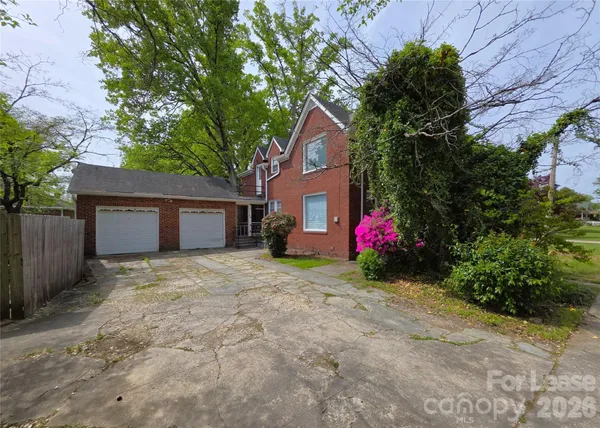 $1,050 | 754 Montgomery Avenue, Unit B, Albemarle, NC 28001