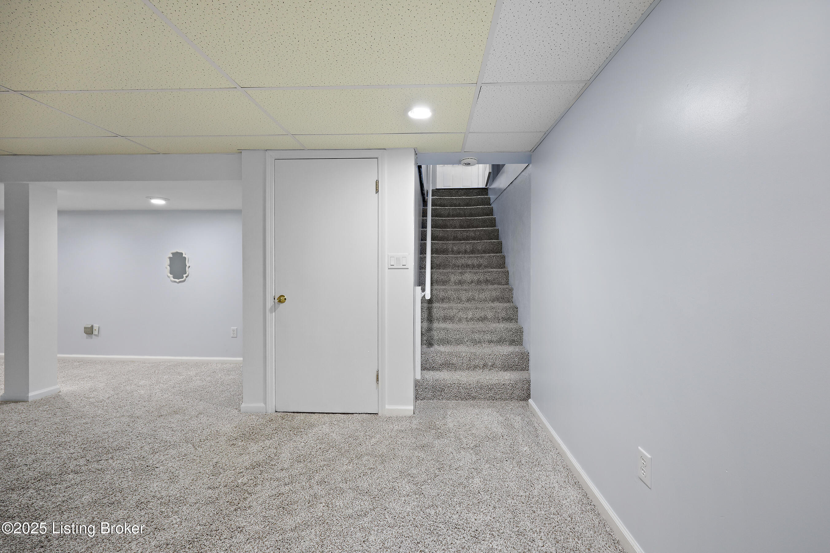 2301 Farnsley Road Louisville, KY 40216 - Photo 22 of 31 EOSR0930