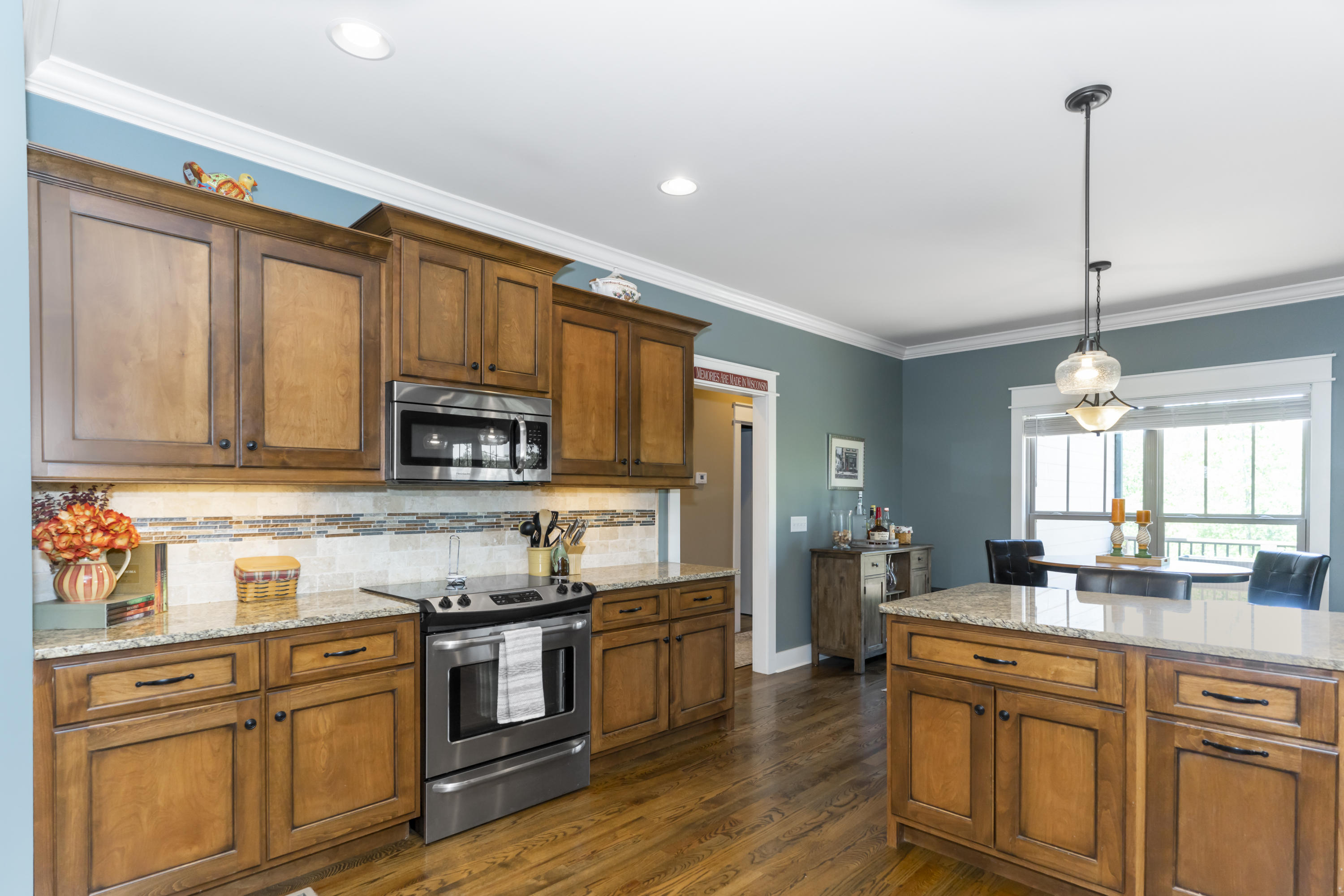 9211 Scarlet Ridge Road, Unit 15 Ooltewah, TN 37363 - Photo 16 of 52 Kitchen