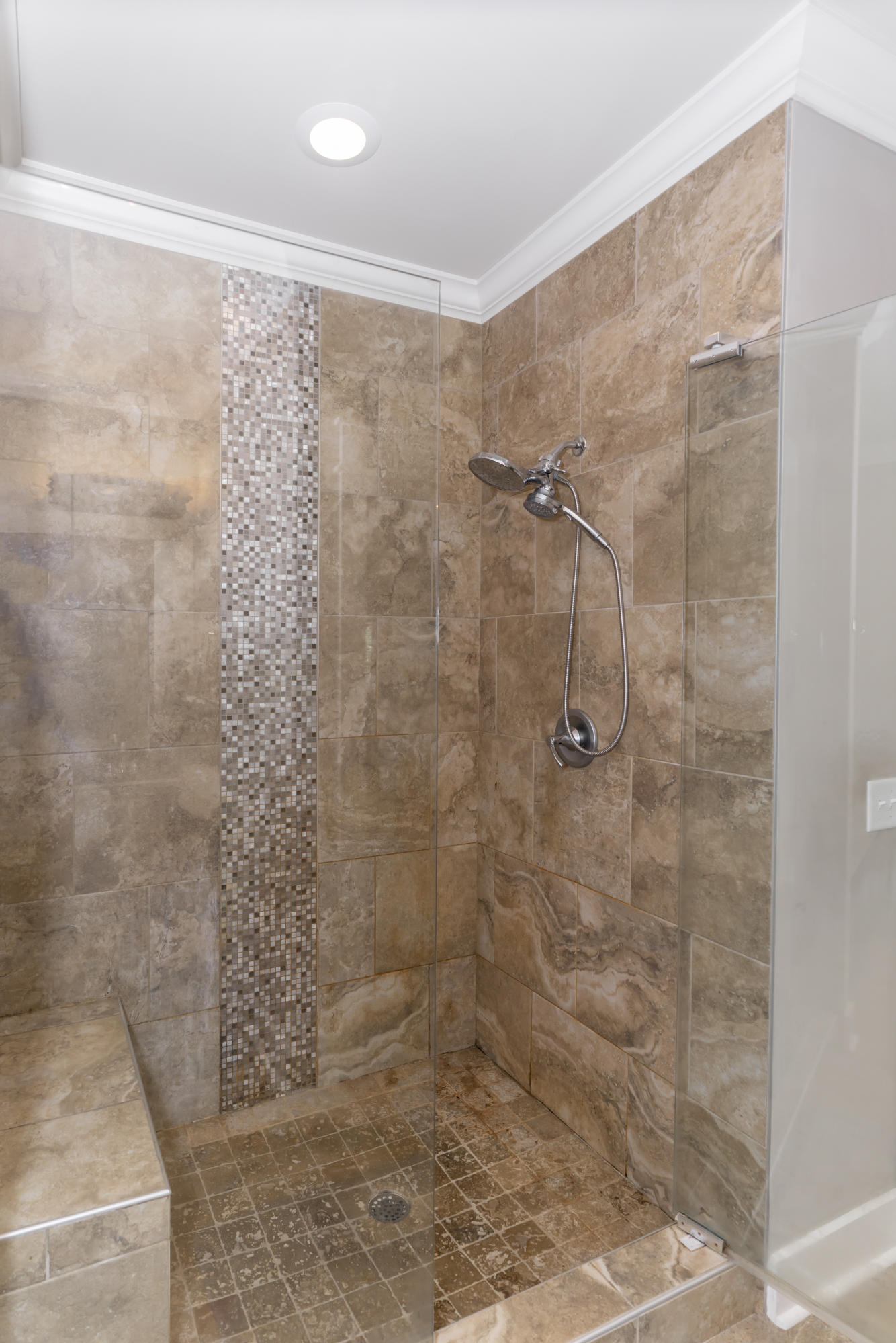 9211 Scarlet Ridge Road, Unit 15 Ooltewah, TN 37363 - Photo 28 of 52 Master Bath