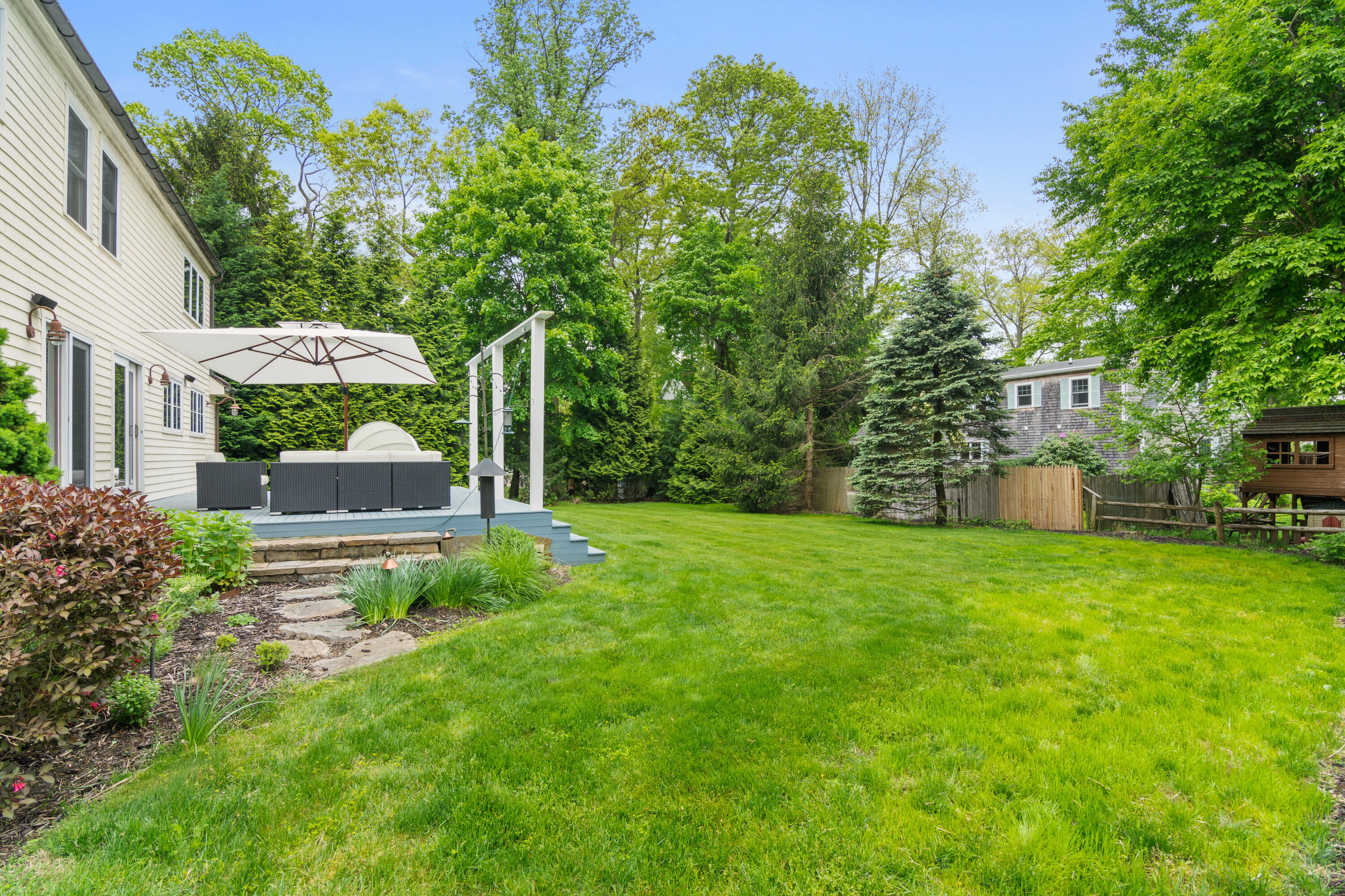 3 Old Field Road Rowayton, CT 06853 - Photo 25 of 29 a front view of a house with a yard