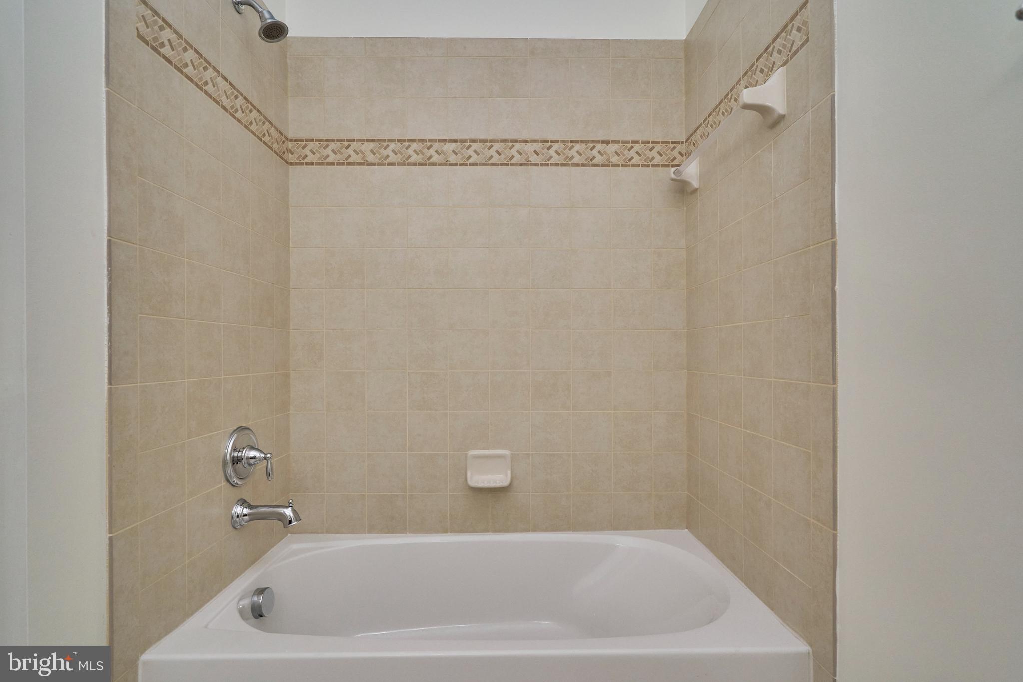 44315 Stableford Square Ashburn, VA 20147 - Photo 26 of 49 Buest Bath Shower/Tub